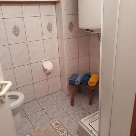 Nela * Пула