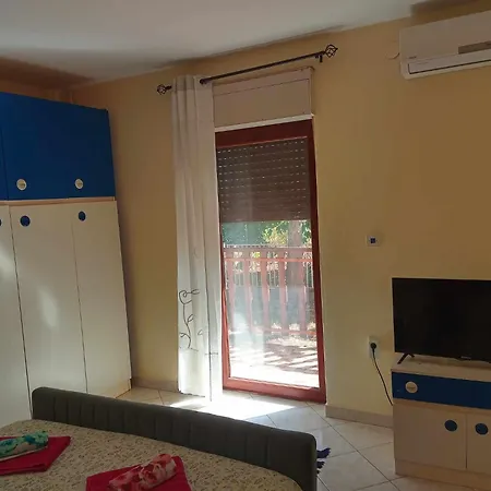 Apartment Nela Pula