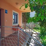 Nela