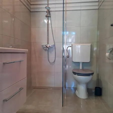 Nela Appartement *