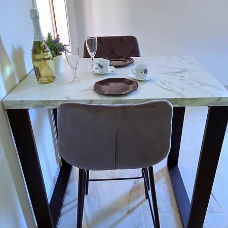 Nela Appartement *