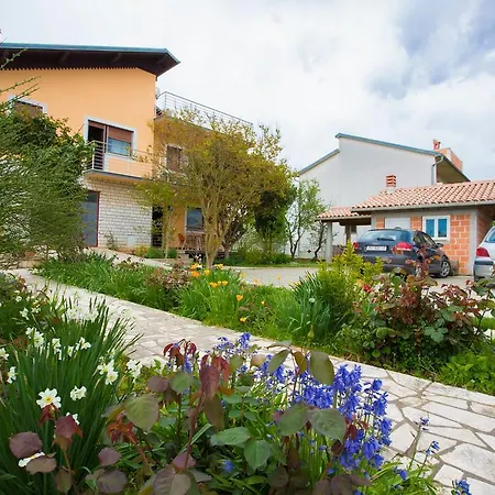 Appartement Nela *